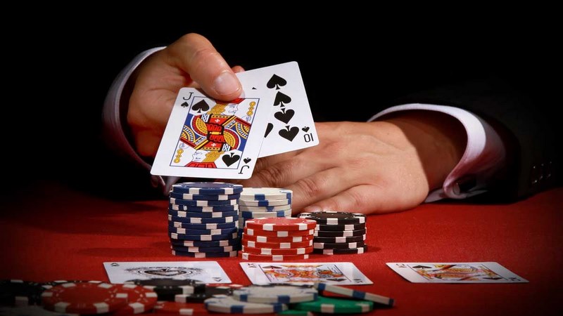 Các loại chip poker phổ biến - Lưu ý khi sử dụng